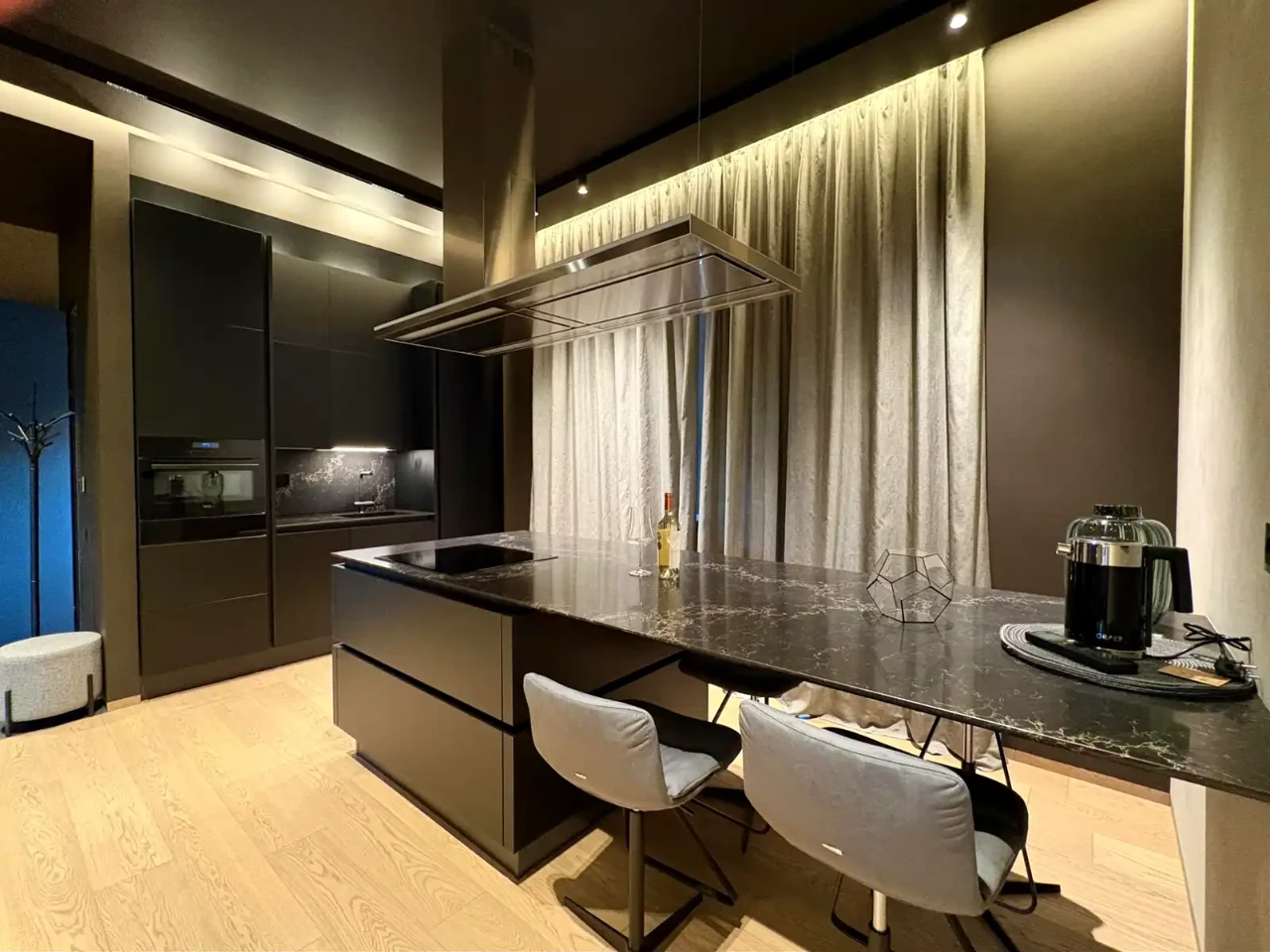 Продаж квартири 3-кімн. 136 м² 5/6 пов.