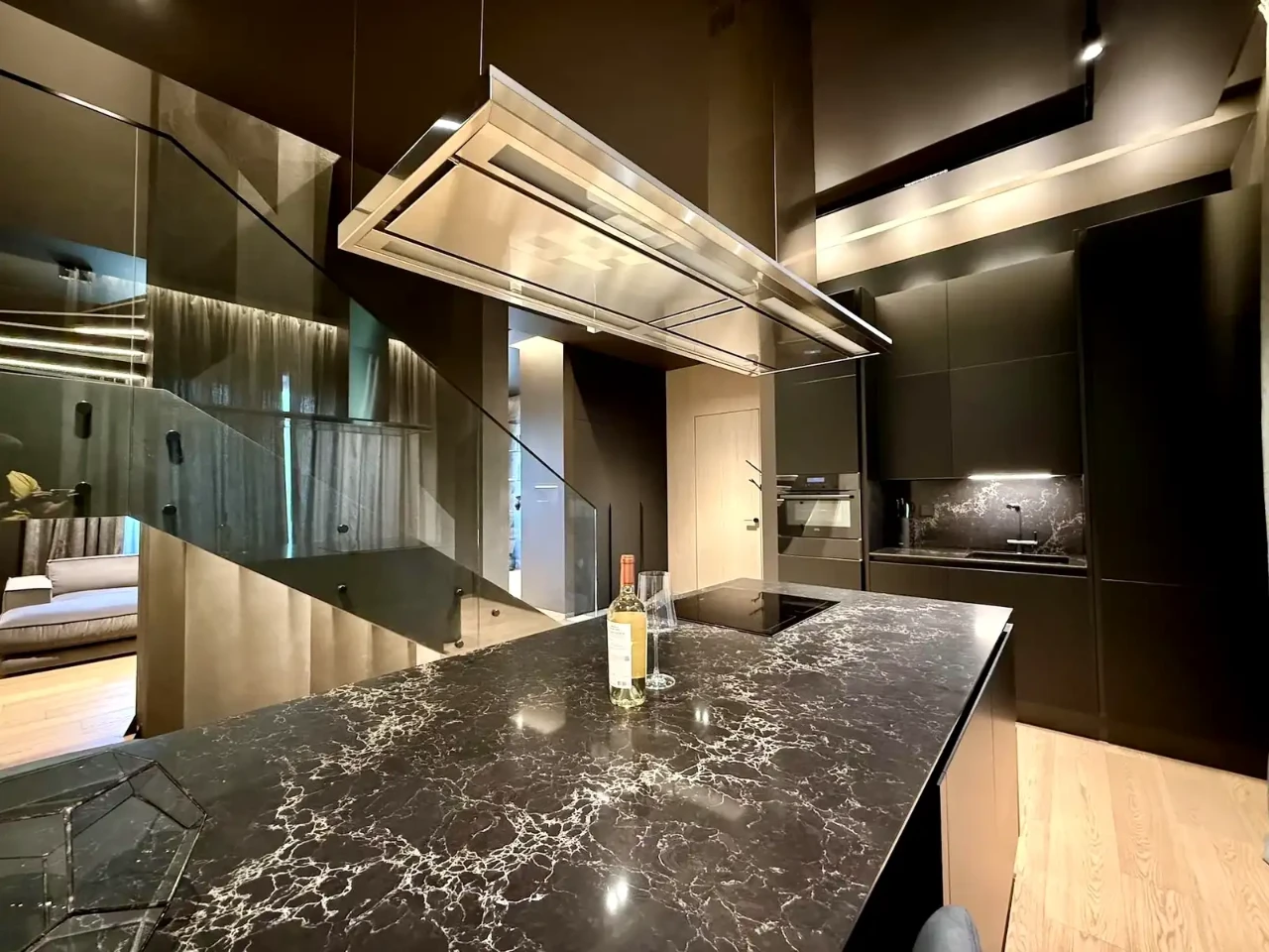 Продаж квартири 3-кімн. 136 м² 5/6 пов.