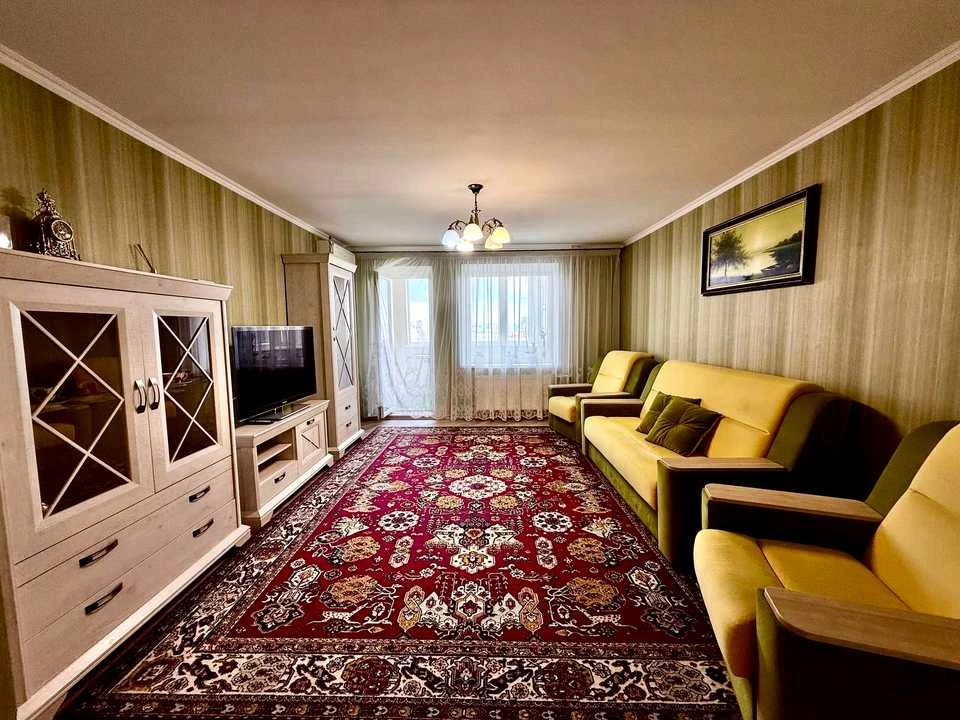 Квартира. Київ, Азербайджанська вулиця