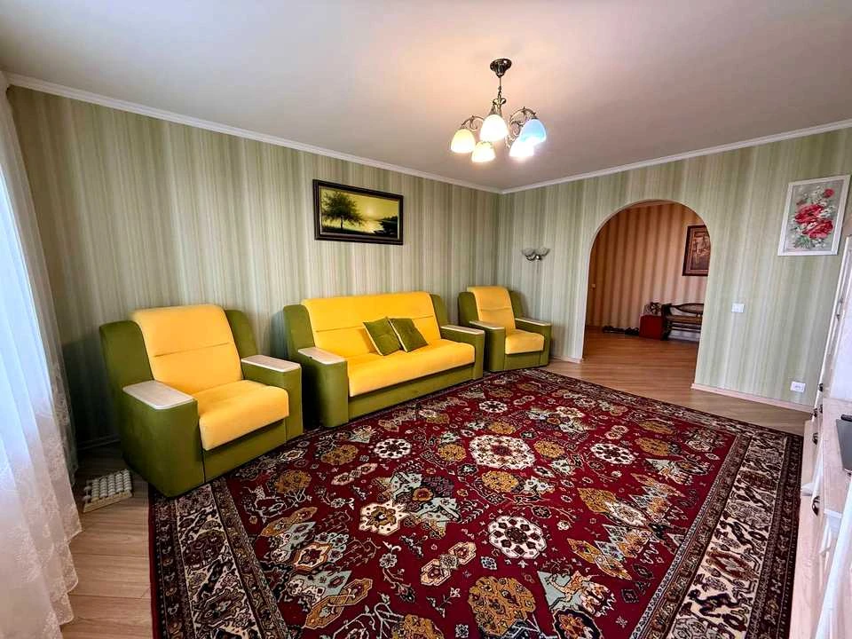 Квартира. Київ, Азербайджанська вулиця