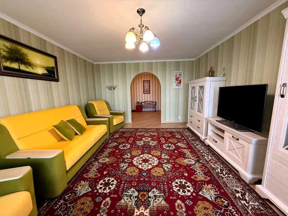 Квартира. Київ, Азербайджанська вулиця