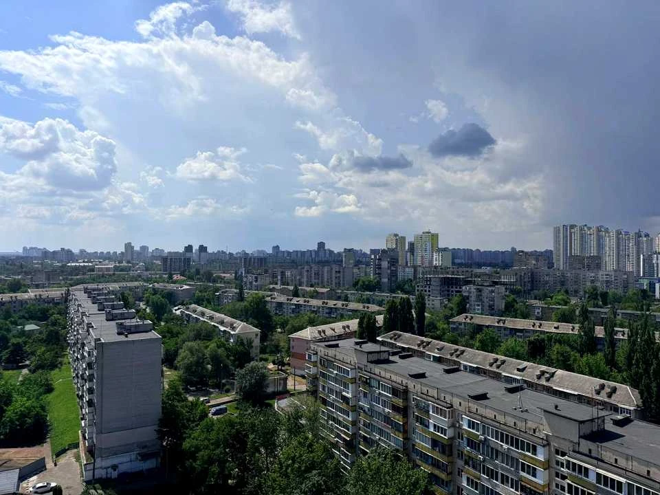 Квартира. Київ, Азербайджанська вулиця