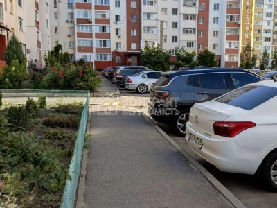 Apartment. Dragoma St, Kharkiv