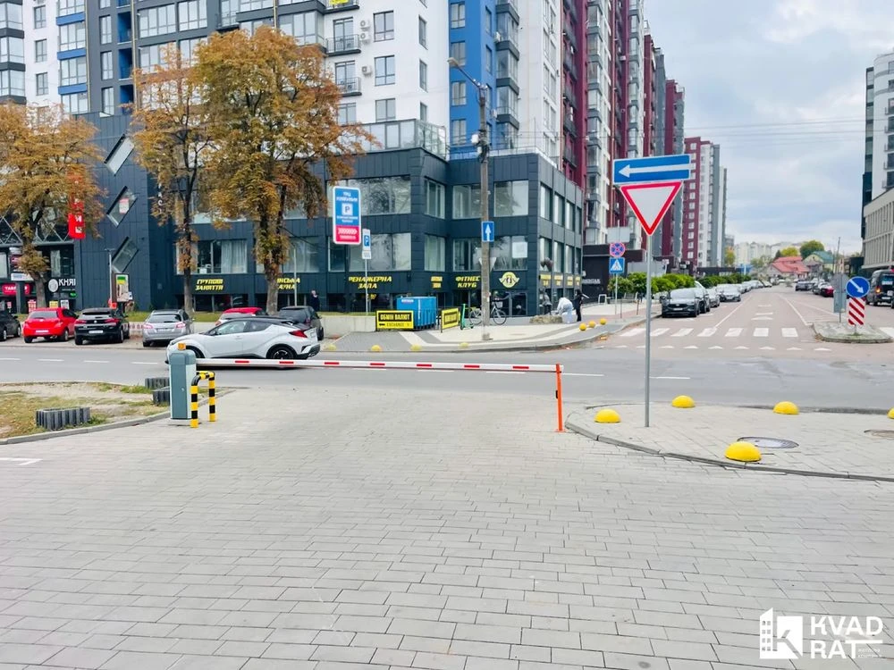 For sale, 1-bedroom apartment in the "Knyzhyn" residential complex with modern