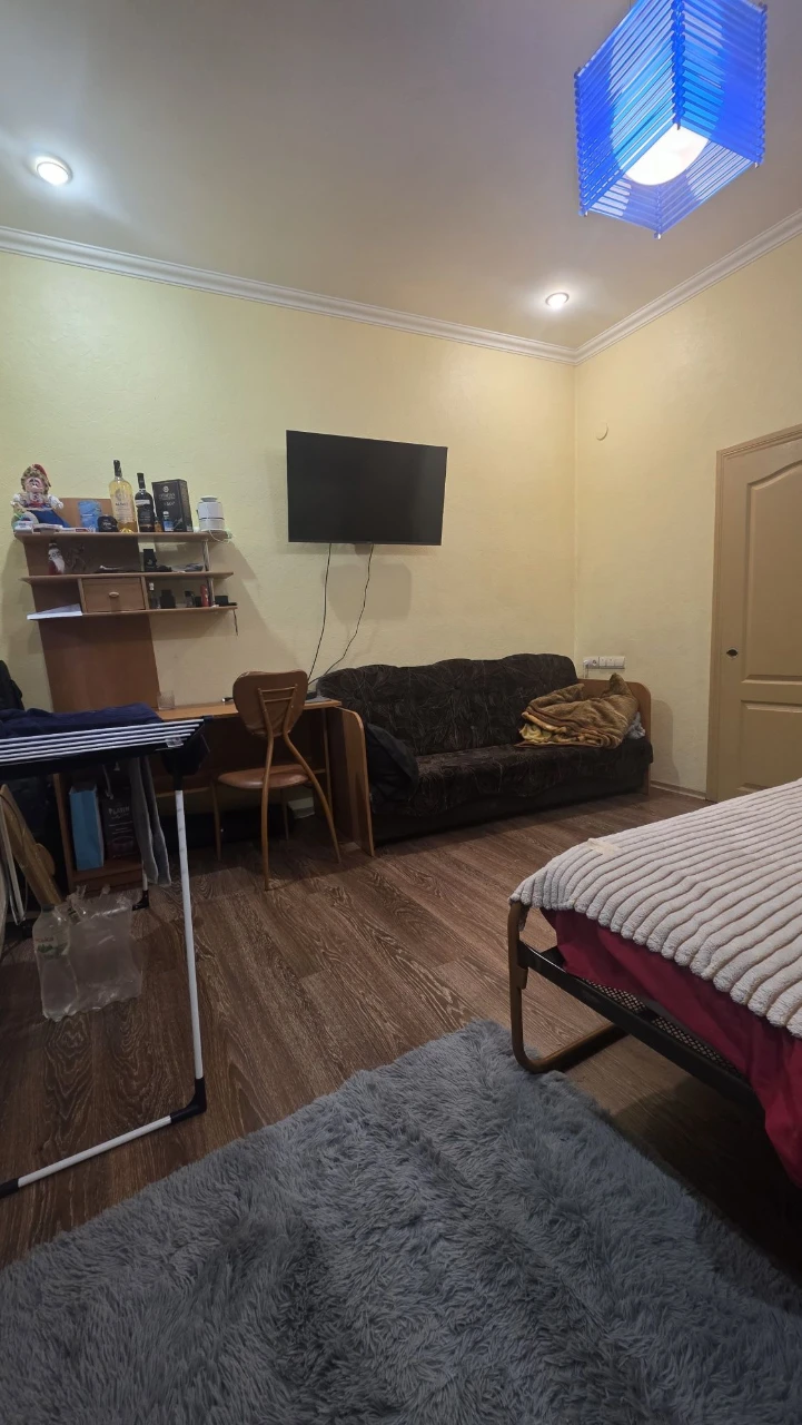 1-room apartment with central heating and own yard