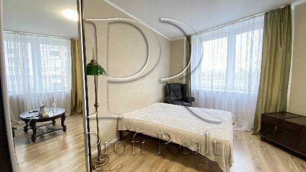 1-room apartment for sale 43 m², Oleny Pchilky St., 2