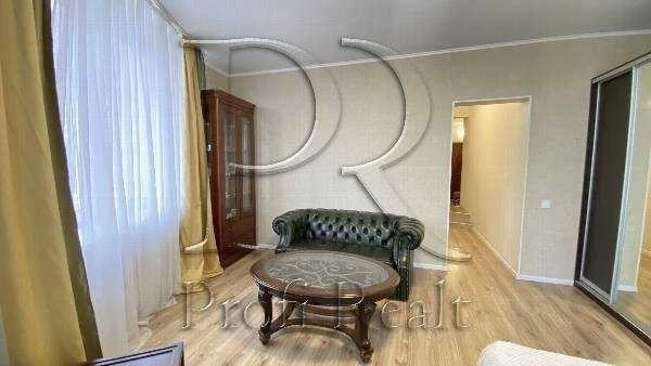 1-room apartment for sale 43 m², Oleny Pchilky St., 2