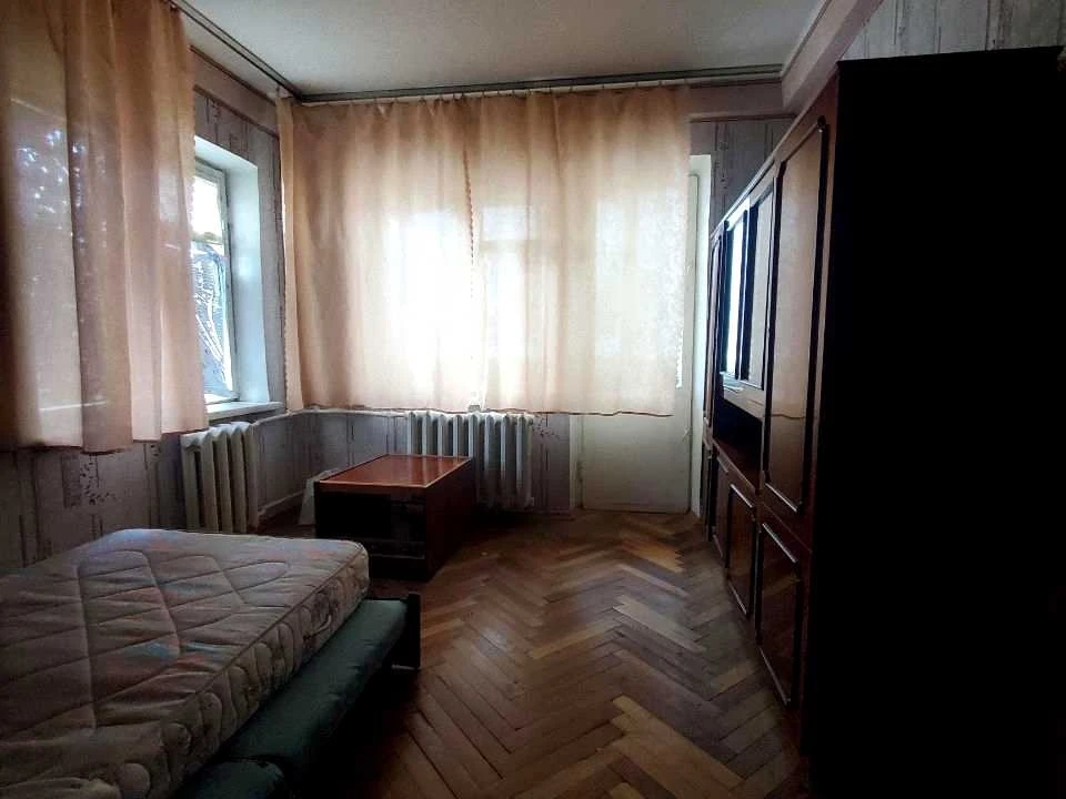 Apartment. Verkhovna Rada Blvd, Kyiv