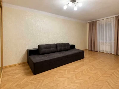 Квартира. Київ, Нижньоюрківська вулиця