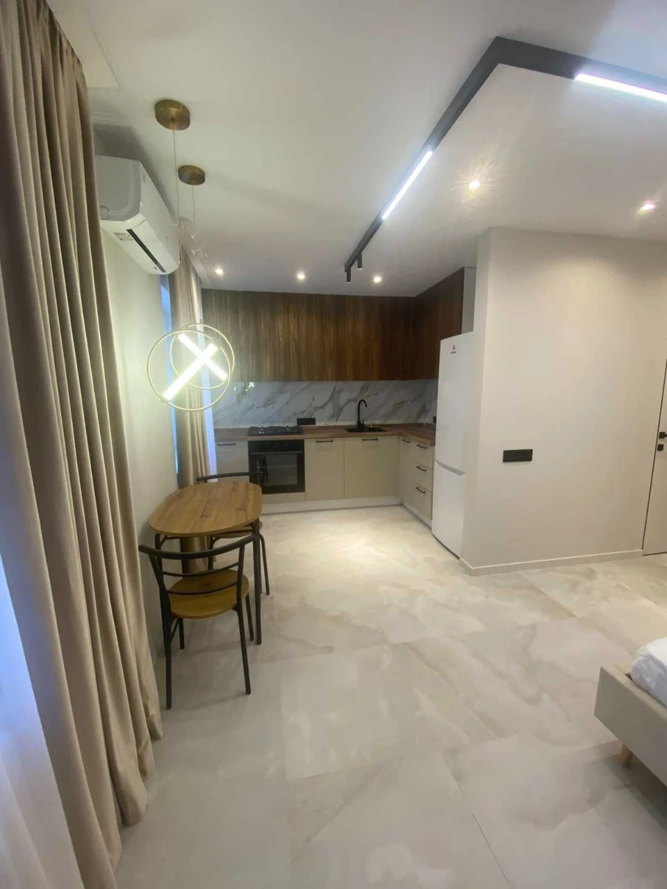 Продажа стильной квартиры 34 м² с дизайнерским ремонтом, Сол