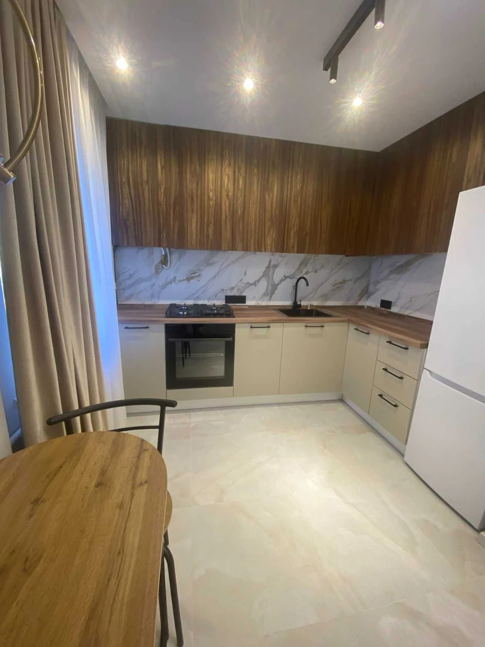 Продажа стильной квартиры 34 м² с дизайнерским ремонтом, Сол