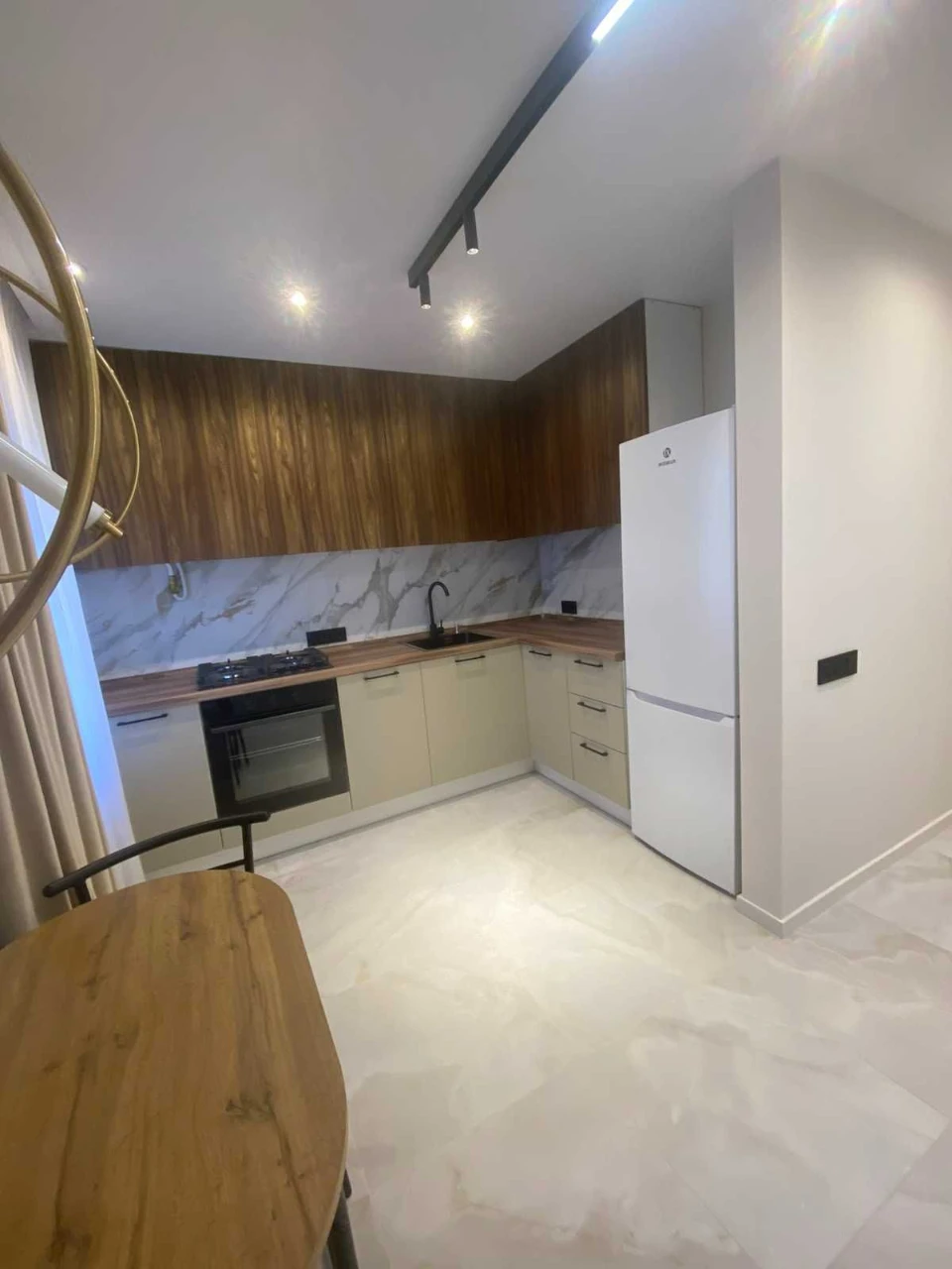 Продажа стильной квартиры 34 м² с дизайнерским ремонтом, Сол