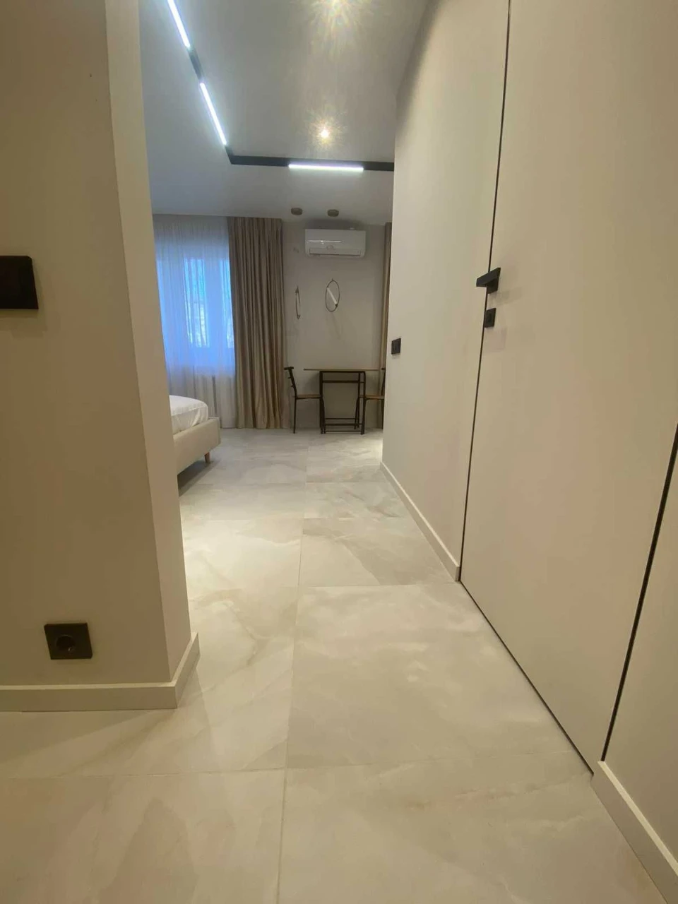Продажа стильной квартиры 34 м² с дизайнерским ремонтом, Сол