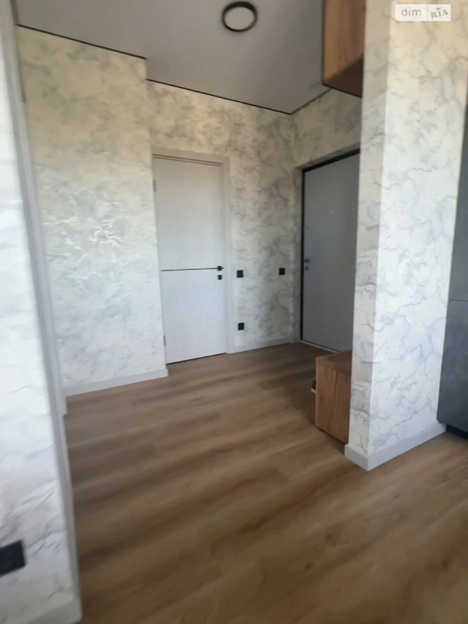 Flat for Sale in Holosiiv