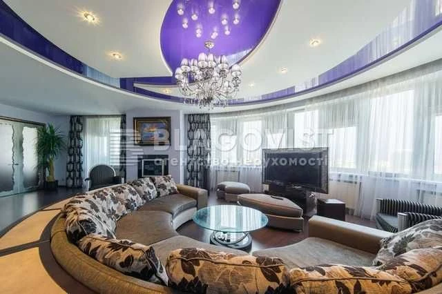 Продажа квартиры в Печерске, улица Леся Украинки