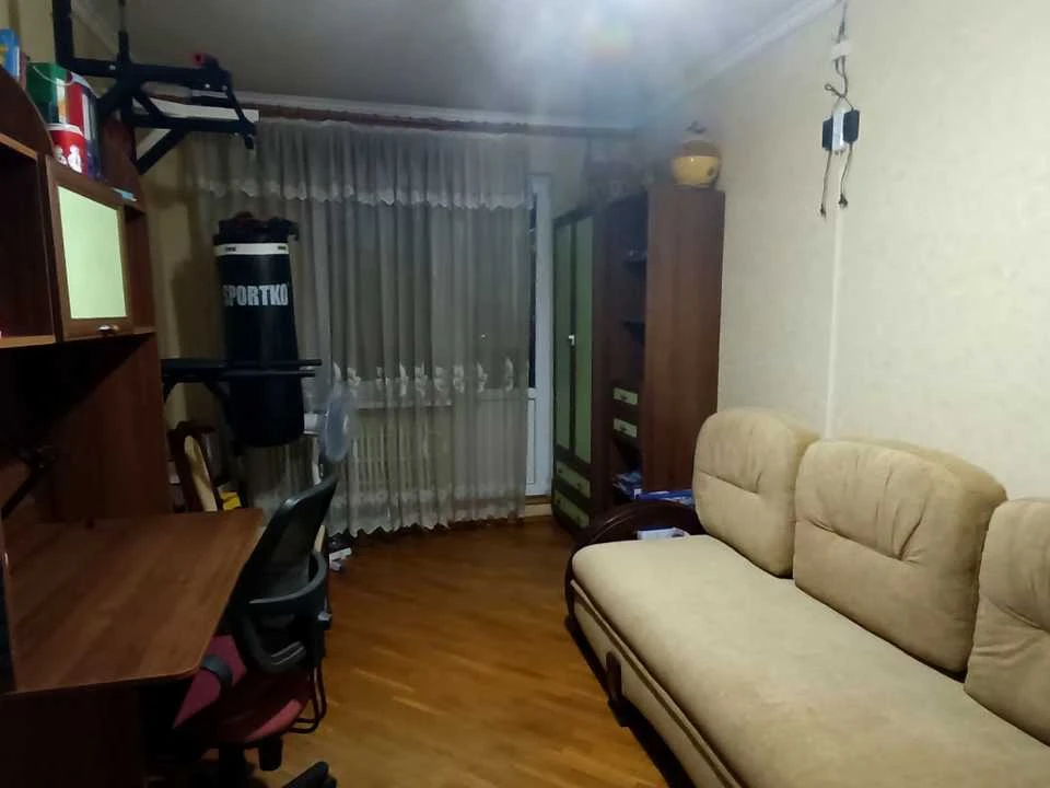 Apartment. Kharkiv, Ахсарова street.