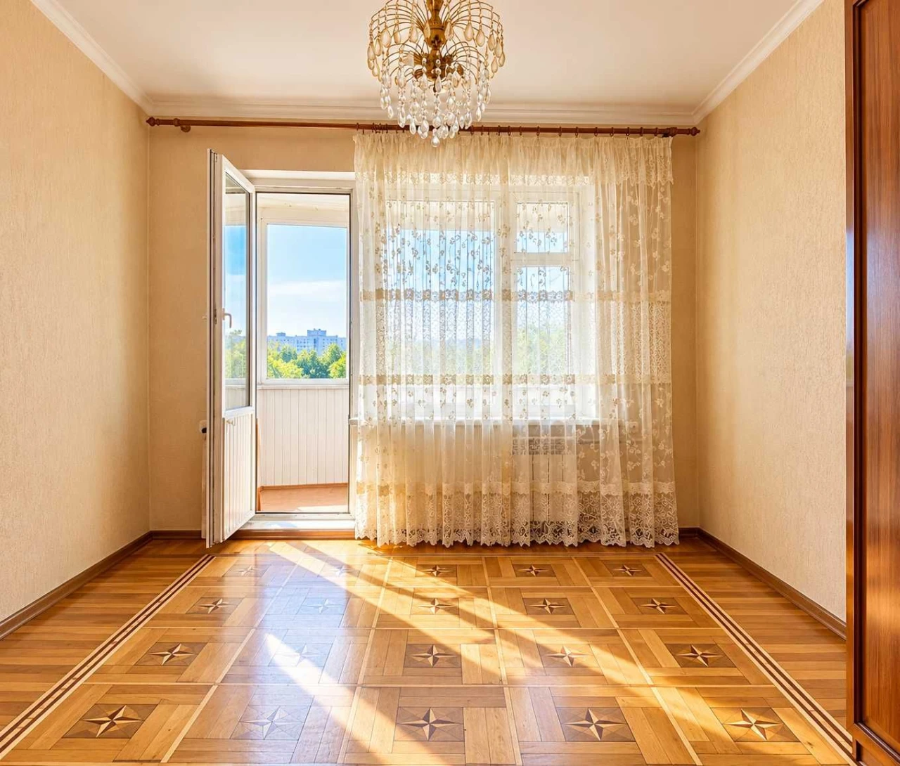 3-комнатная квартира Таирова, Киевский рынок, 2 лоджии, жило
