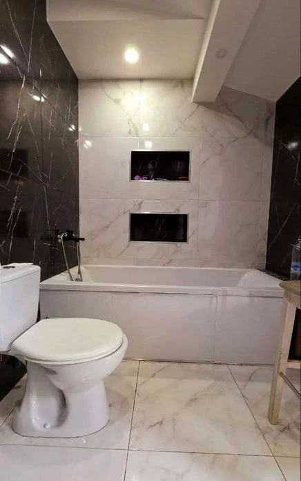 Selling a 3-room apartment of 120 sq. m in the Okolitsa SM residential complex.