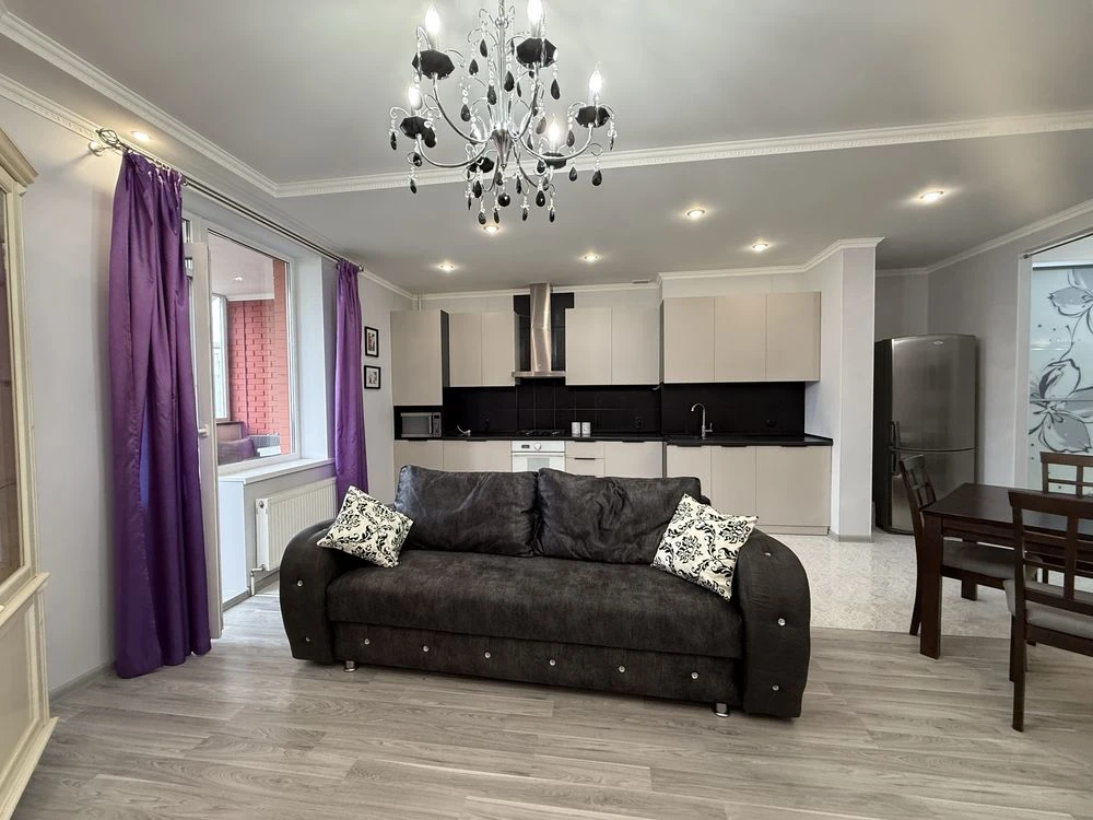 Three-bedroom apartment in Soliany, near Magelan. 6