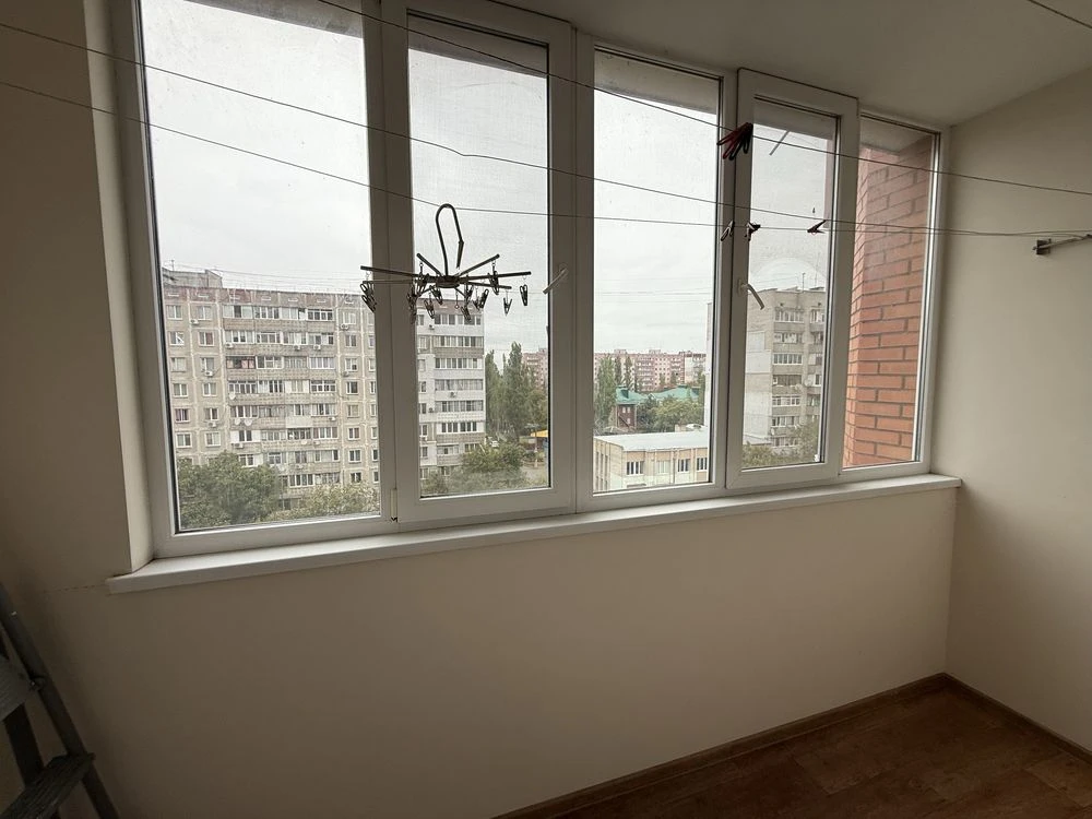 Three-bedroom apartment in Soliany, near Magelan. 6