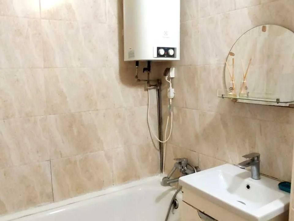 Apartment. Zhuly Vernaya Blvd, Kyiv