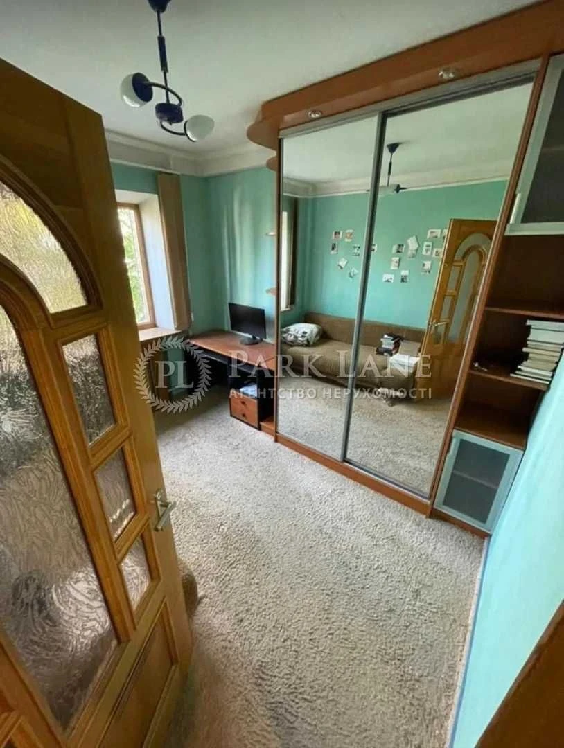 For sale urgently, near NAU, 16, Nizinjska, no%