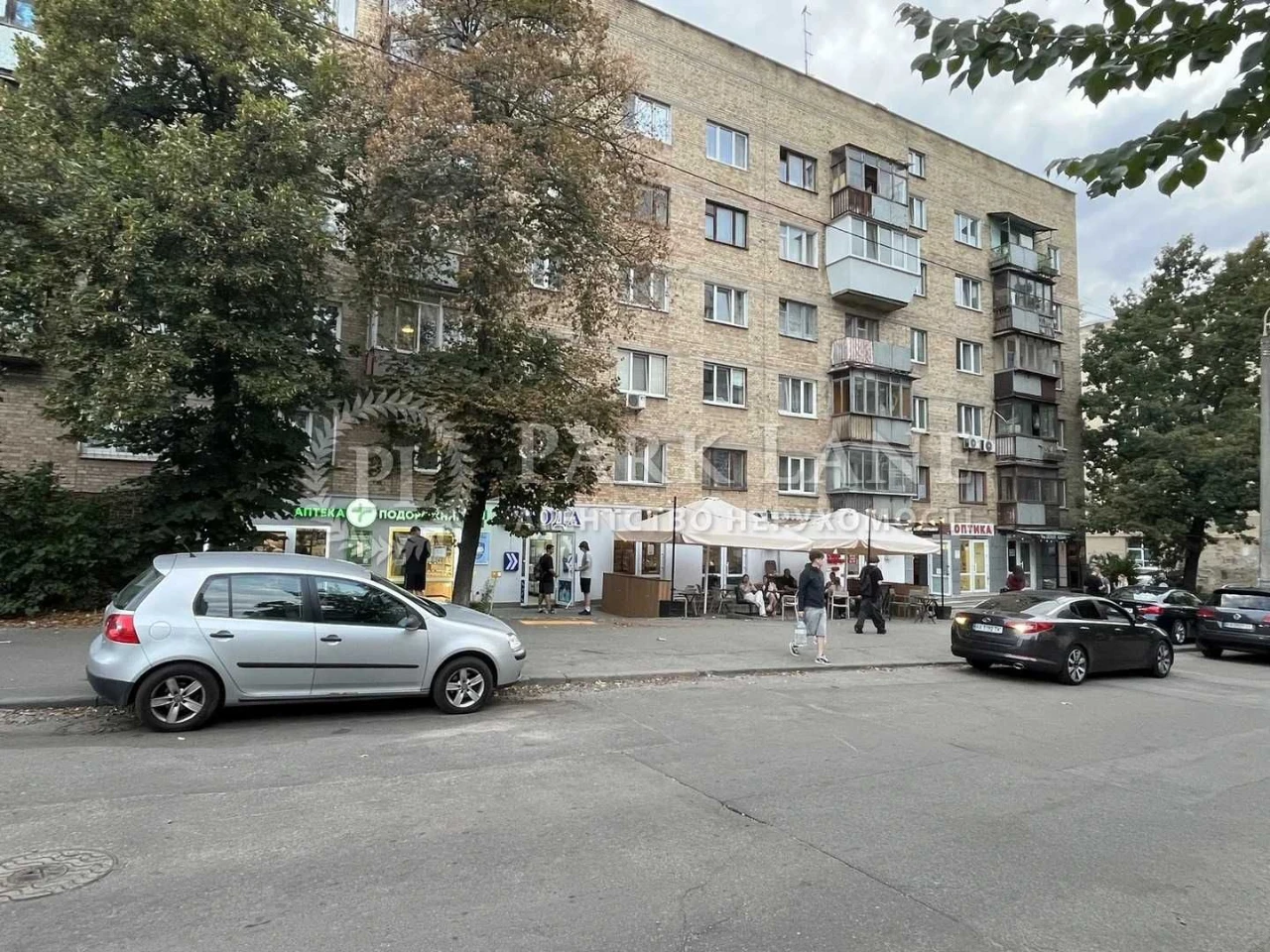 For sale urgently, near NAU, 16, Nizinjska, no%
