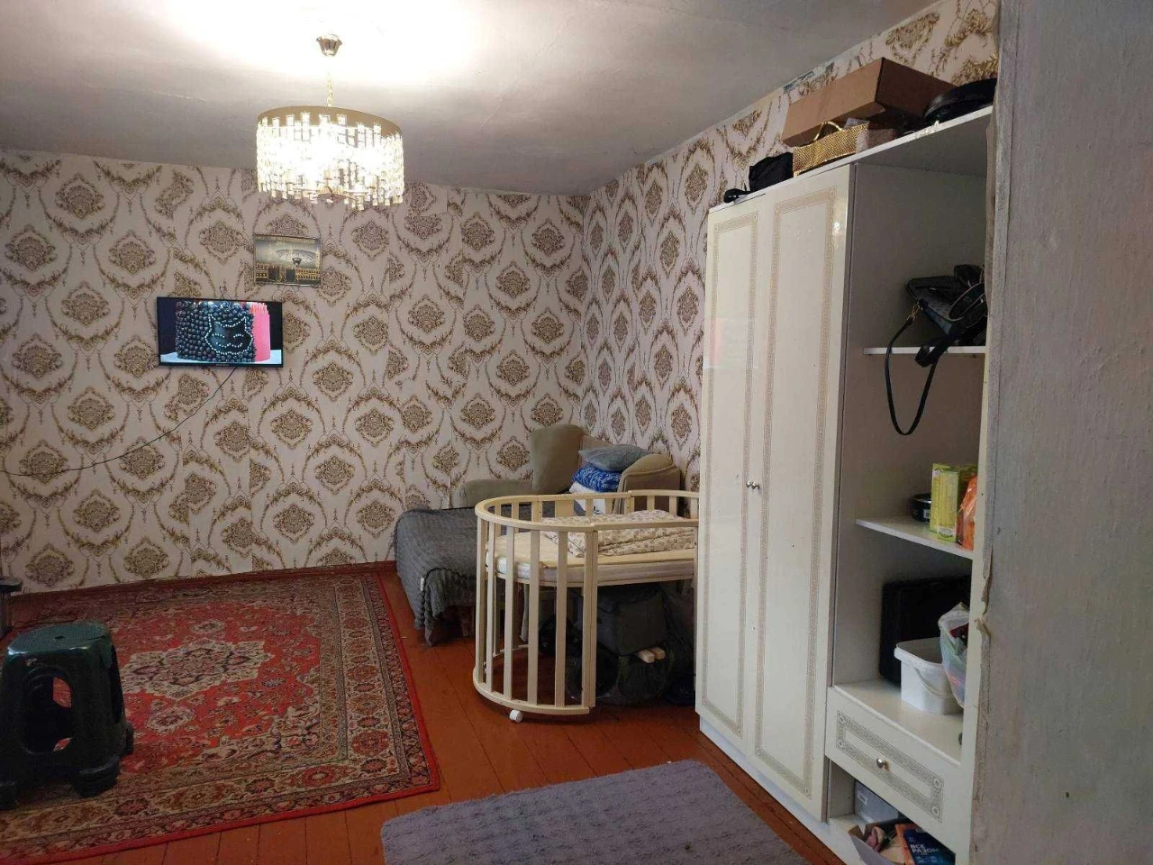 Продаж частки будинку на Ленселищі з необхідними документами