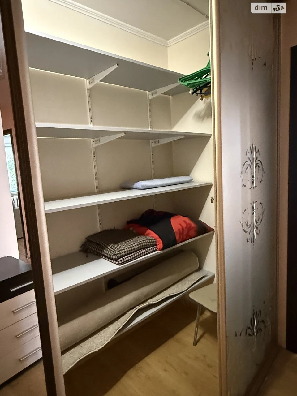 Продається Квартира "Вишенька"
