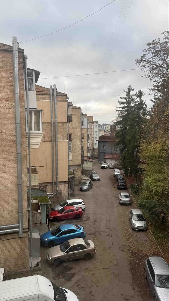 Двокімнатна квартира в центрі!