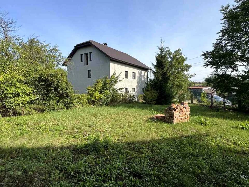 Дом. Черновцы, улица Сергея Дерена