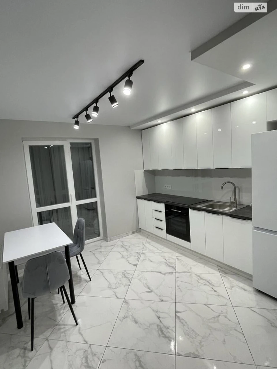 Long Term Rental Apartment near the Train Station