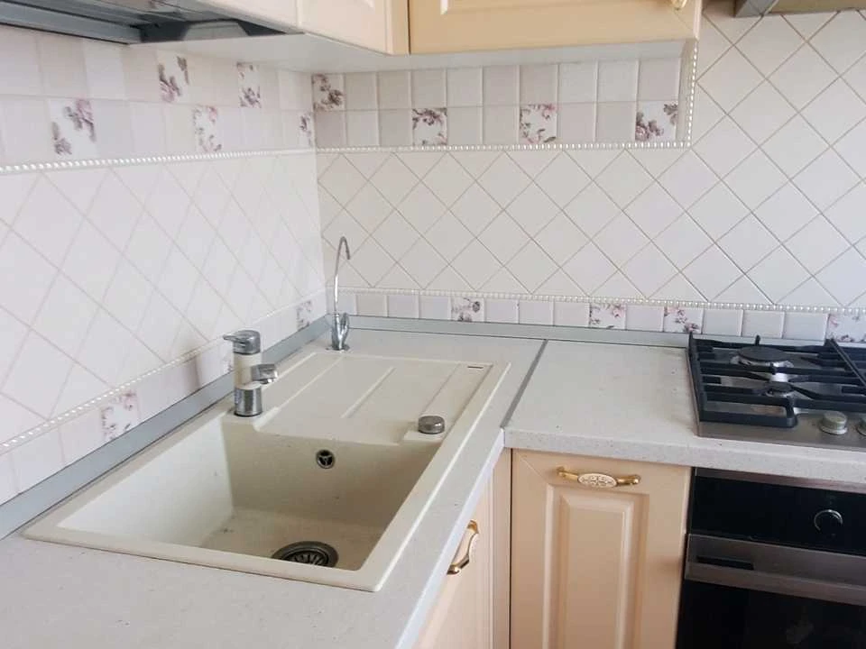 Apartment. 1st Zолочівський Street.