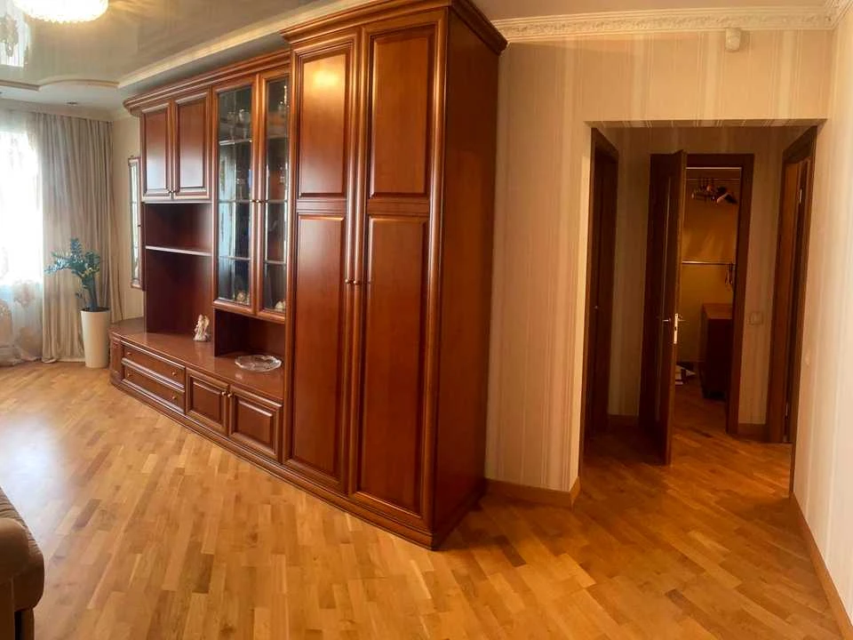 Apartment. 1st Zолочівський Street.