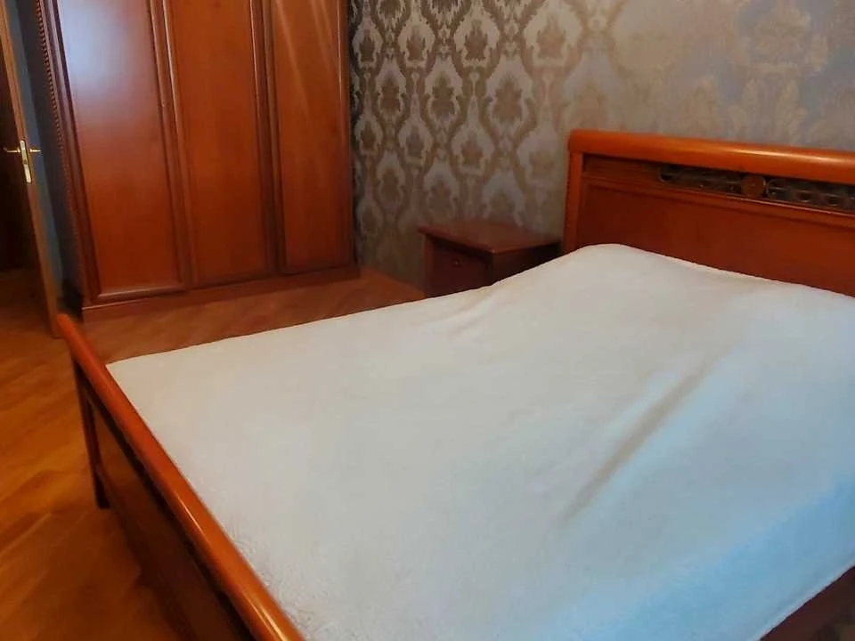 Apartment. 1st Zолочівський Street.