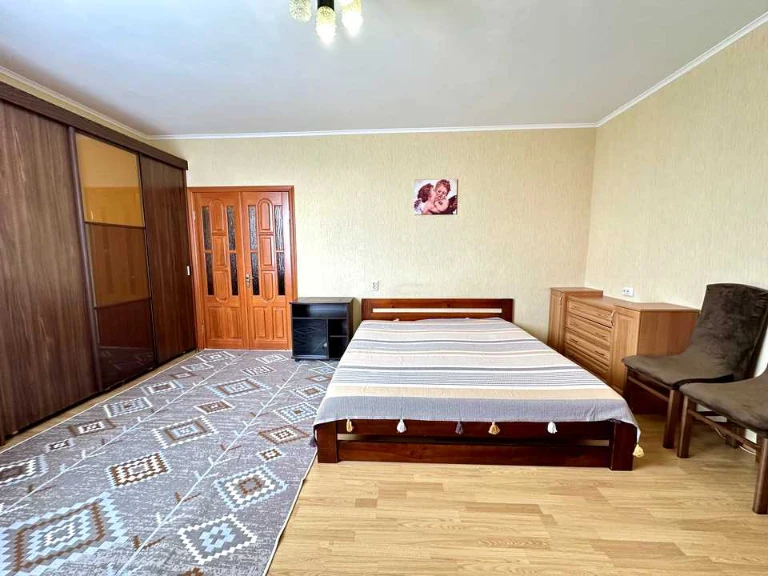Apartment. Brestsky Prospekt, Kyiv