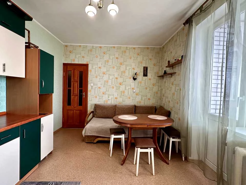 Apartment. Brestsky Prospekt, Kyiv