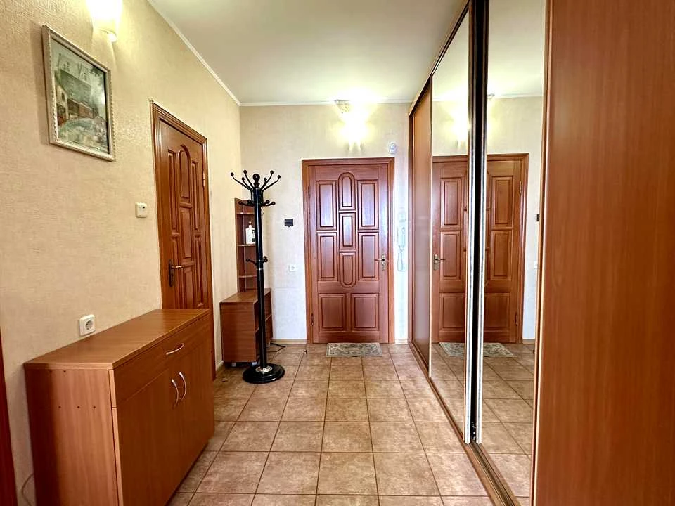 Apartment. Brestsky Prospekt, Kyiv