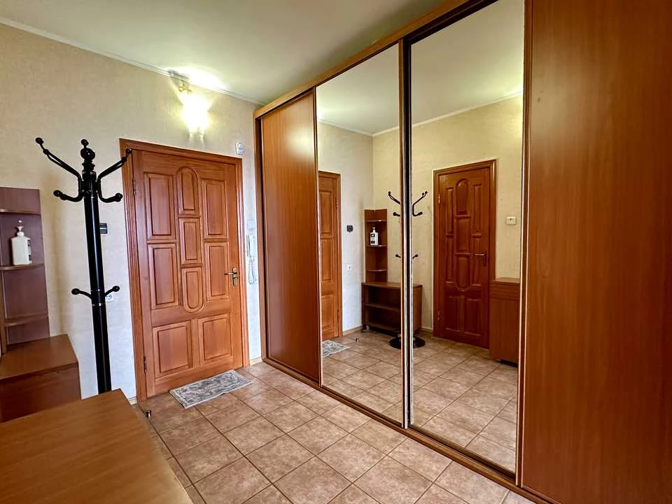 Apartment. Brestsky Prospekt, Kyiv