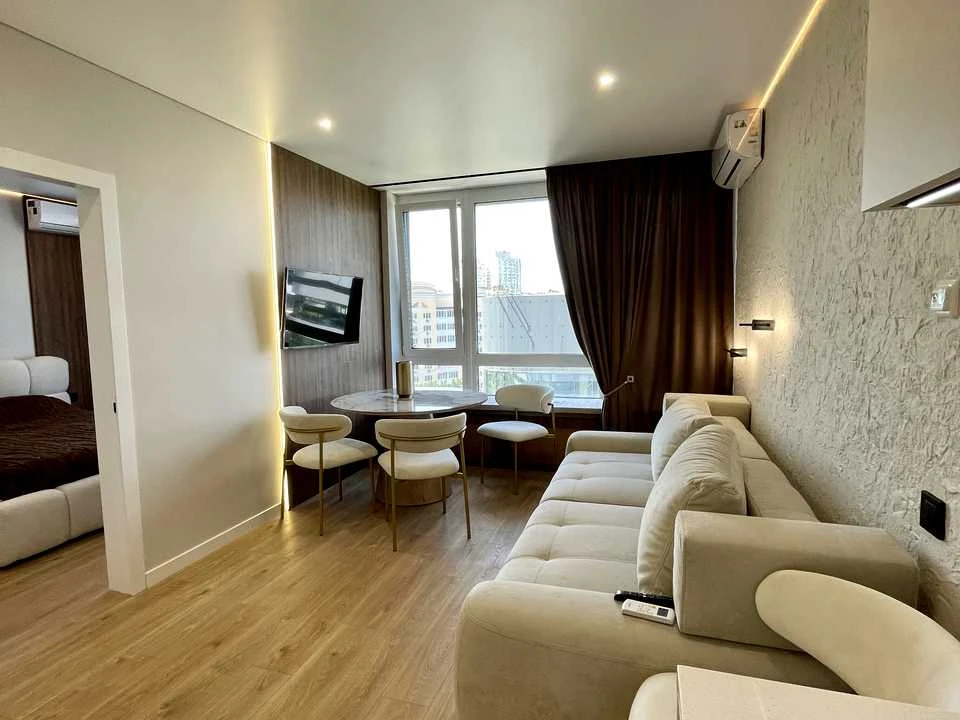 Apartment. Holosiivsky Prospect, Kyiv