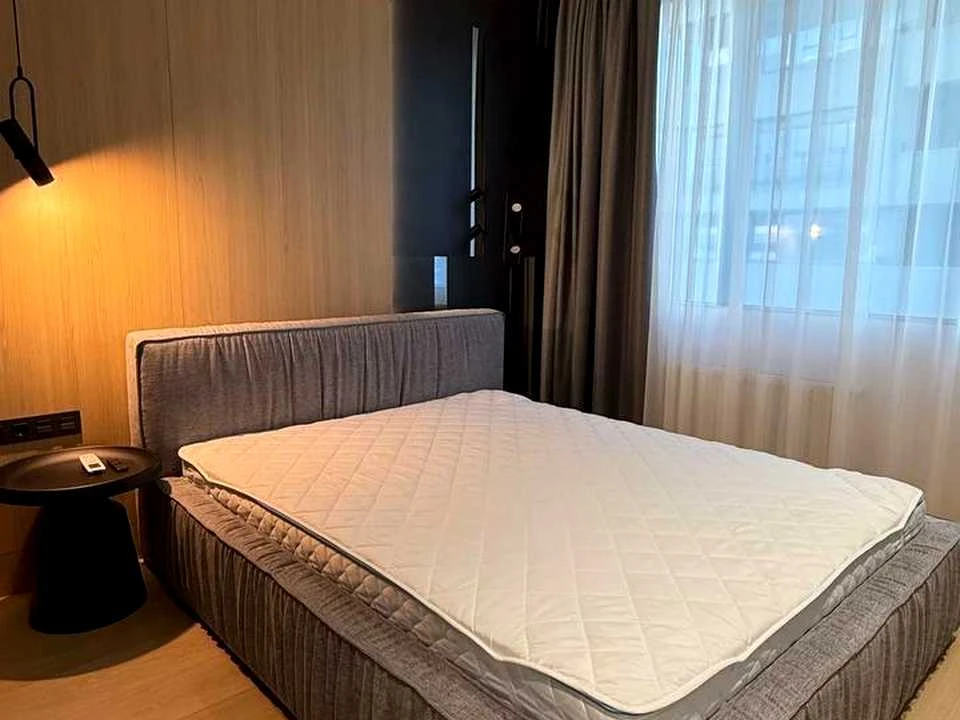 Apartment. Dnipro, Naberezhna Pereomohy st.