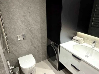 Apartment. Dnipro, Naberezhna Pereomohy st.