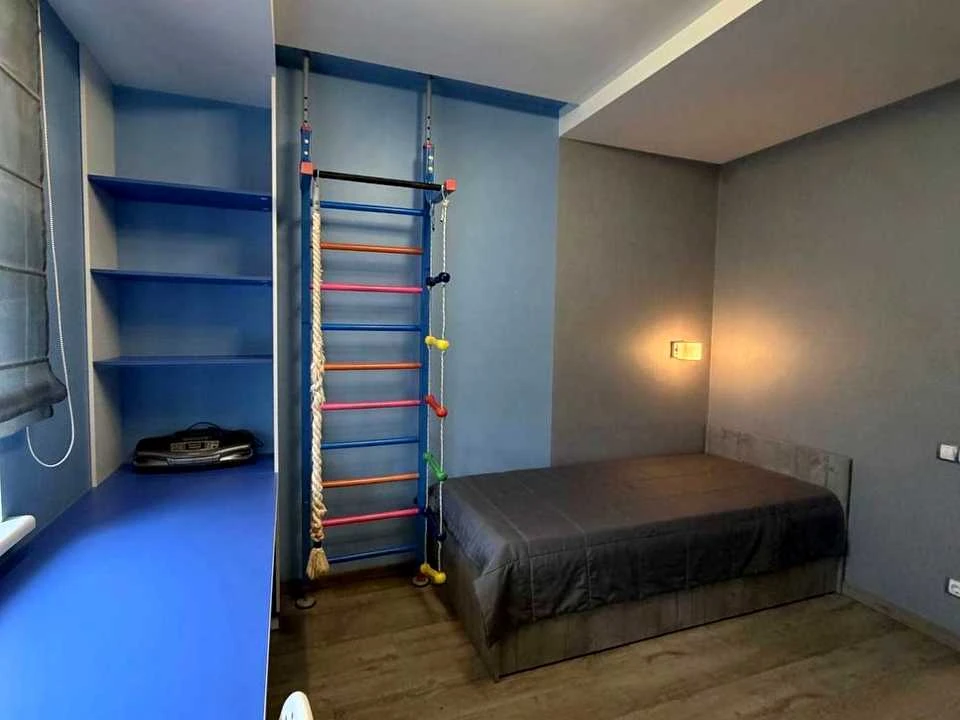 Apartment. Dnipro, Mandrivska Street