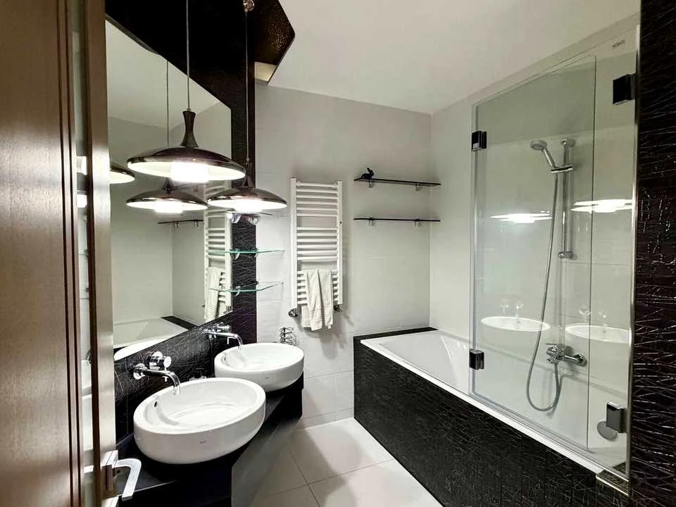 Apartment. Dnipro, Mandrivska Street