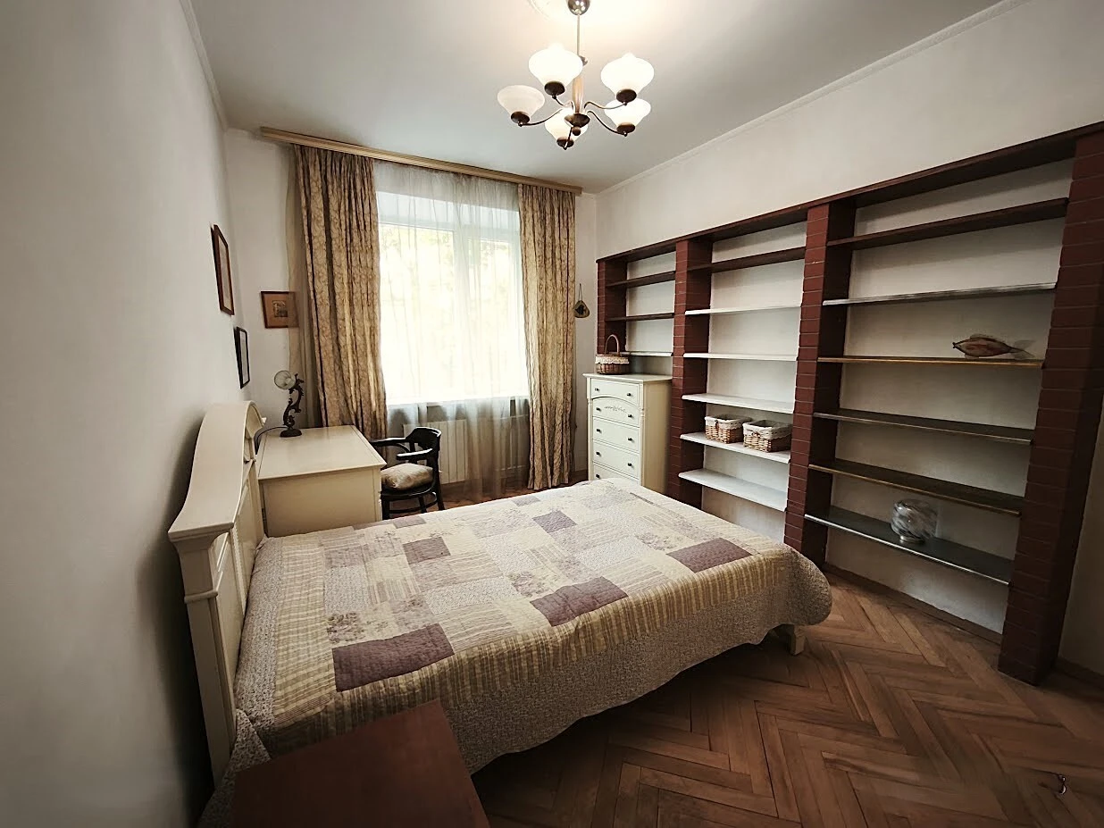 Продаж 4-кімнатної квартири 120 м², Івана Франка вул.