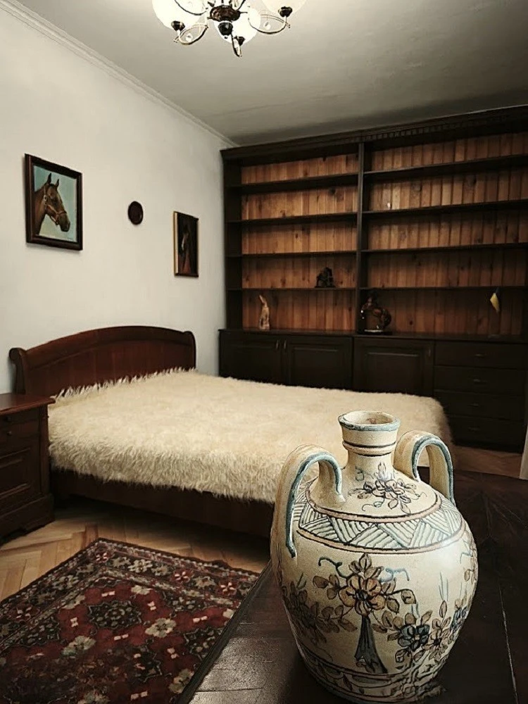 Продаж 4-кімнатної квартири 120 м², Івана Франка вул.