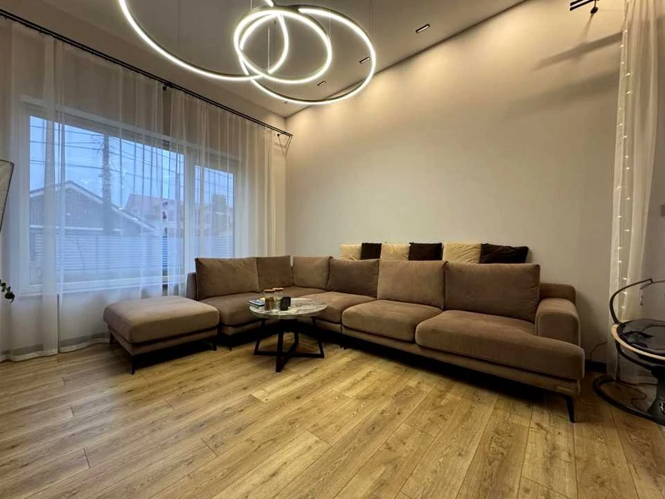 House. 22-ga Sadova st, Kyiv