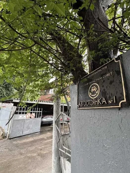 Продам місце на автостоянці на 5 ст В.Фонтана