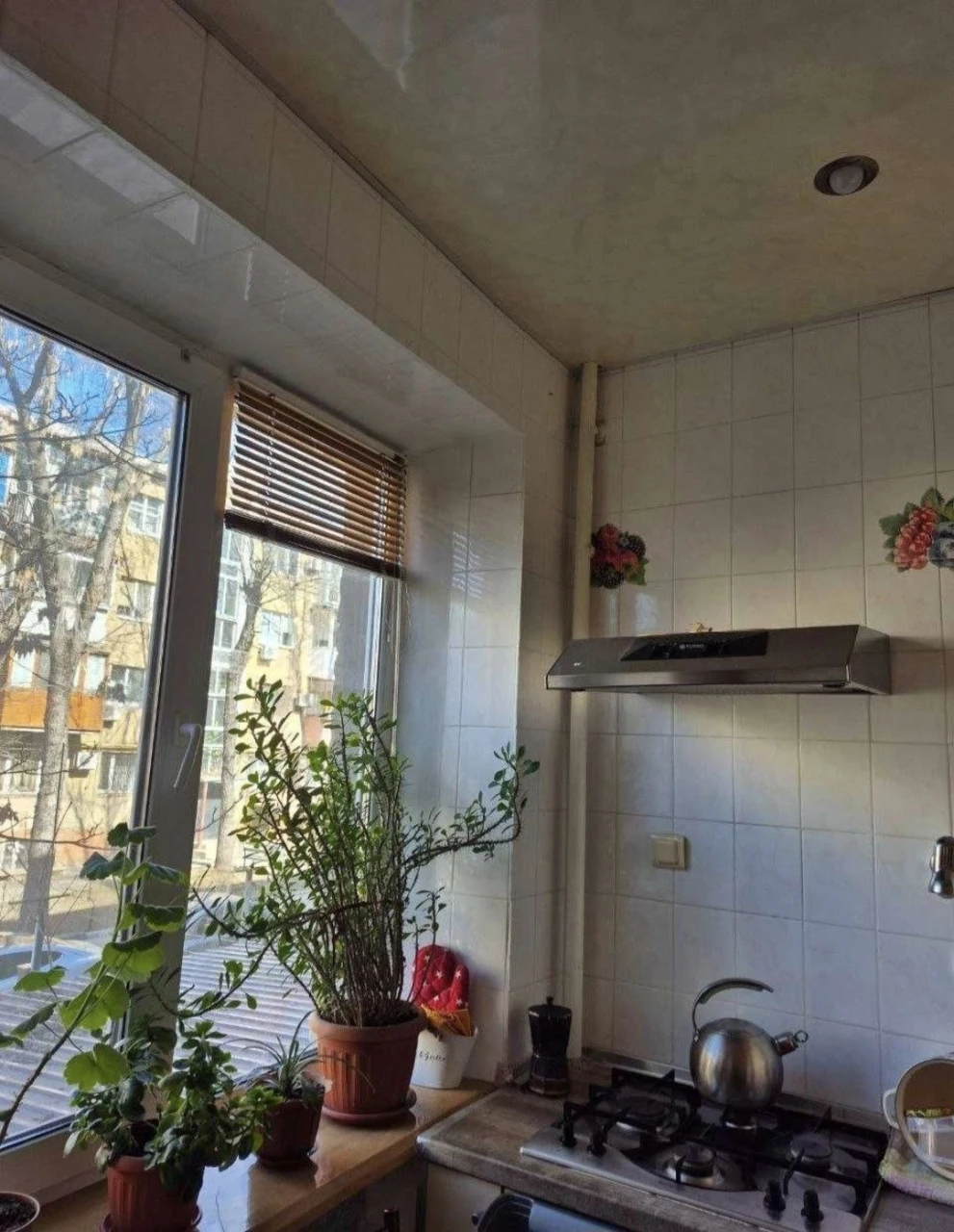 For sale: 2-room apartment. Stalin apartment. University Street