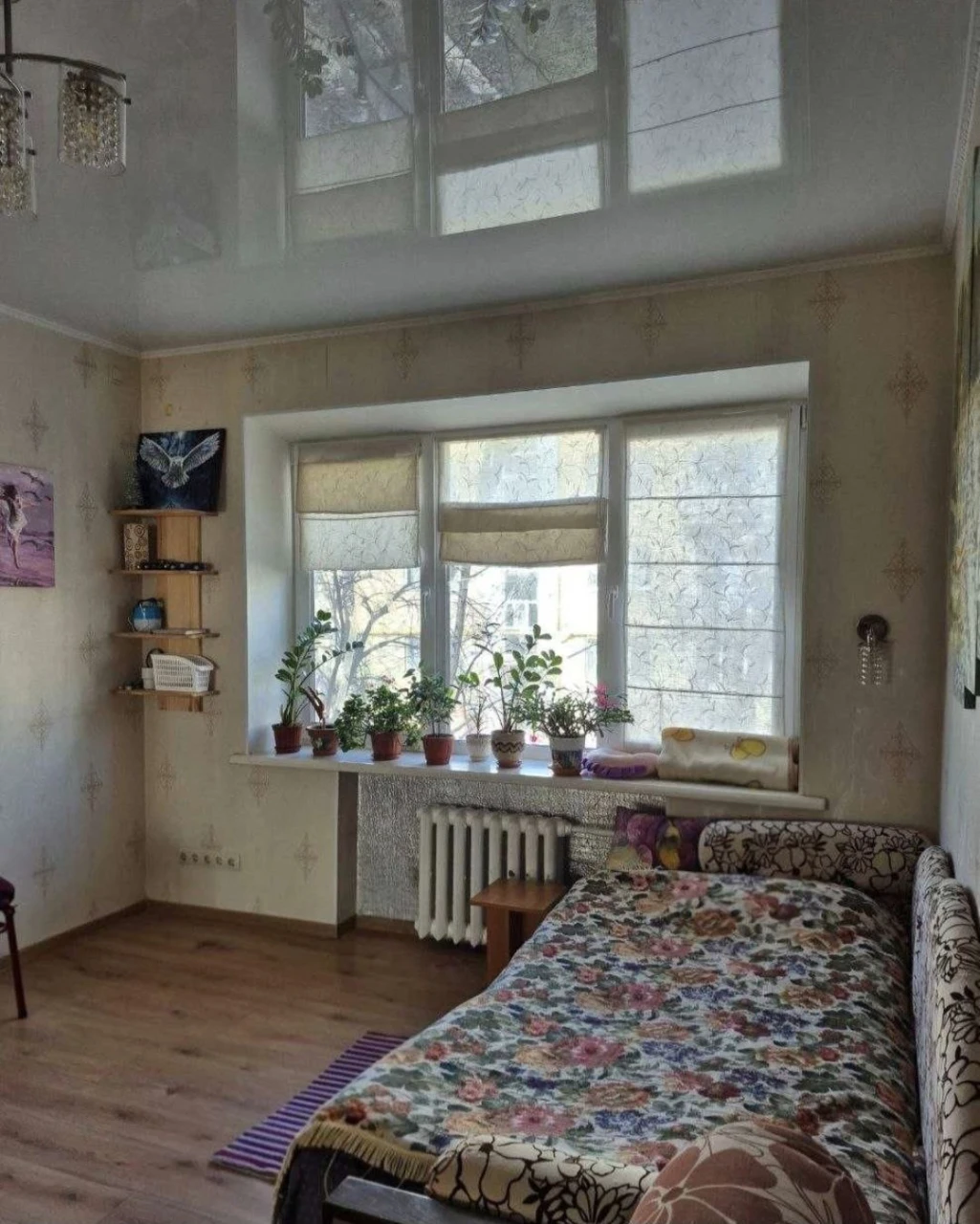 For sale: 2-room apartment. Stalin apartment. University Street